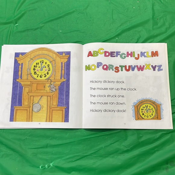 HUMPTY DUMPTY & Other Nursery Rhymes Book & CD Gently Used - Picture 9 of 10